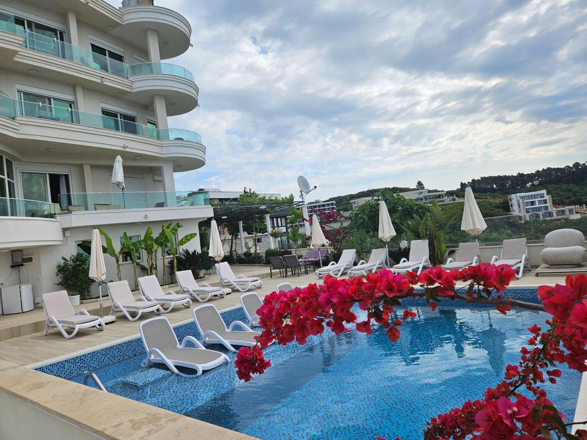Apartments D'Hermes Ulcinj Exterior foto